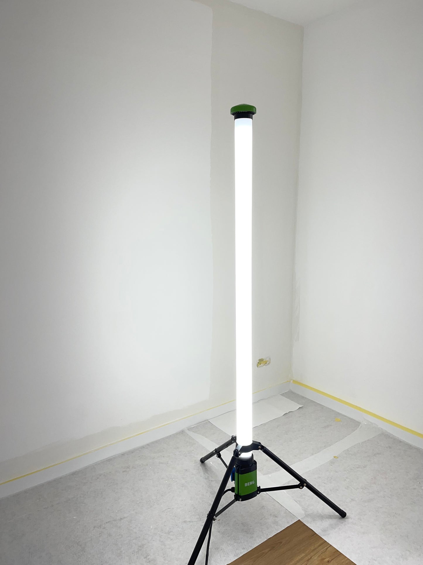 BERG LED-STRAHLER BCL 360° TOWER LED 100 - IP54 - BERG TECTOOL GmbH